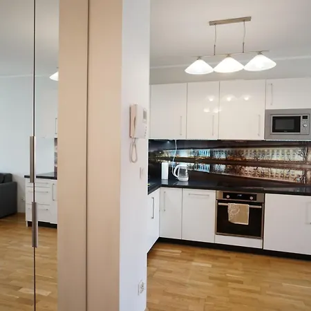 Διαμέρισμα Dubois 7-2 Pk 50 M2 Apartament Blisko Rynku